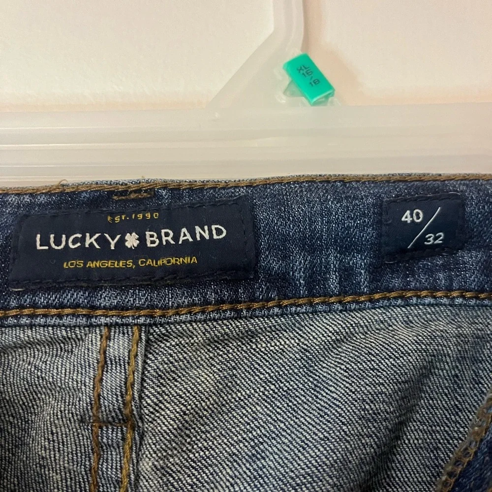 Men’s Lucky Brand 221 Straight Jeans 40x32 (Measured 42x31) Dark Wash - Picture 3 of 10